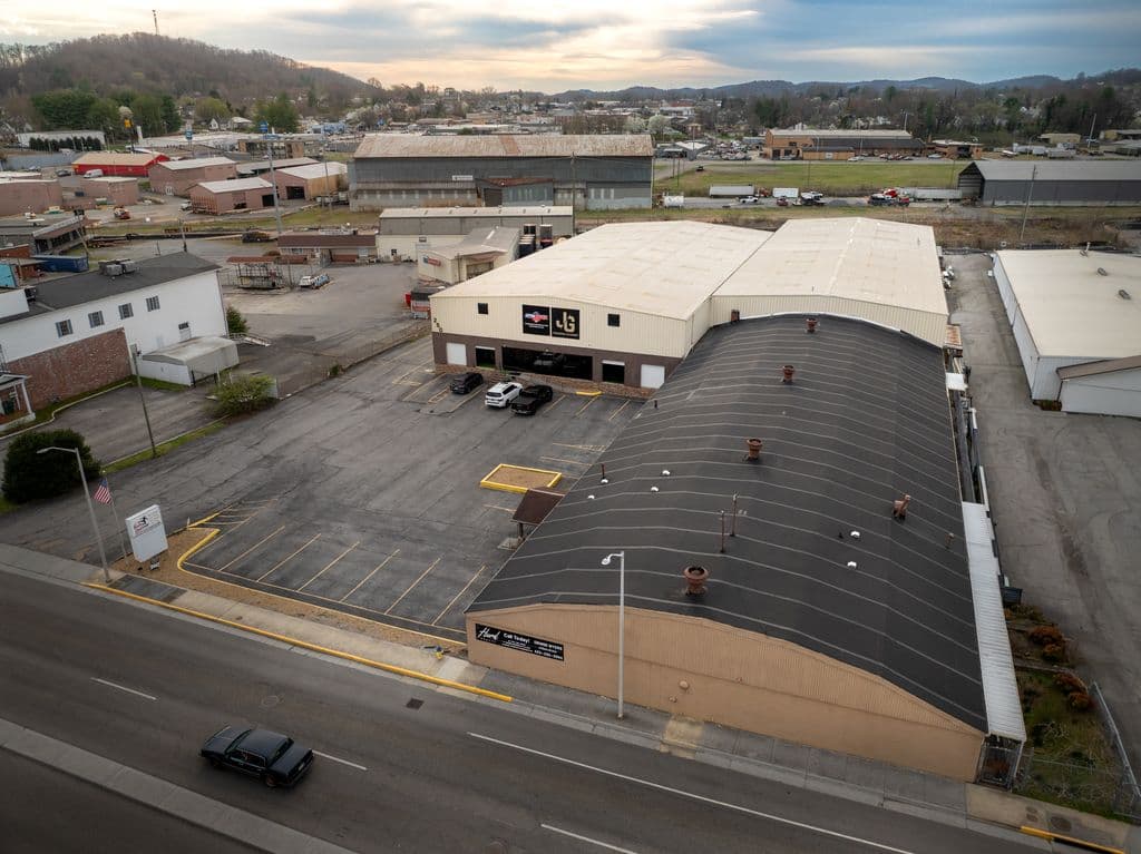 Jamestown at Shelby professional office suites 815 Shelby Street Bristol TN — photo 2