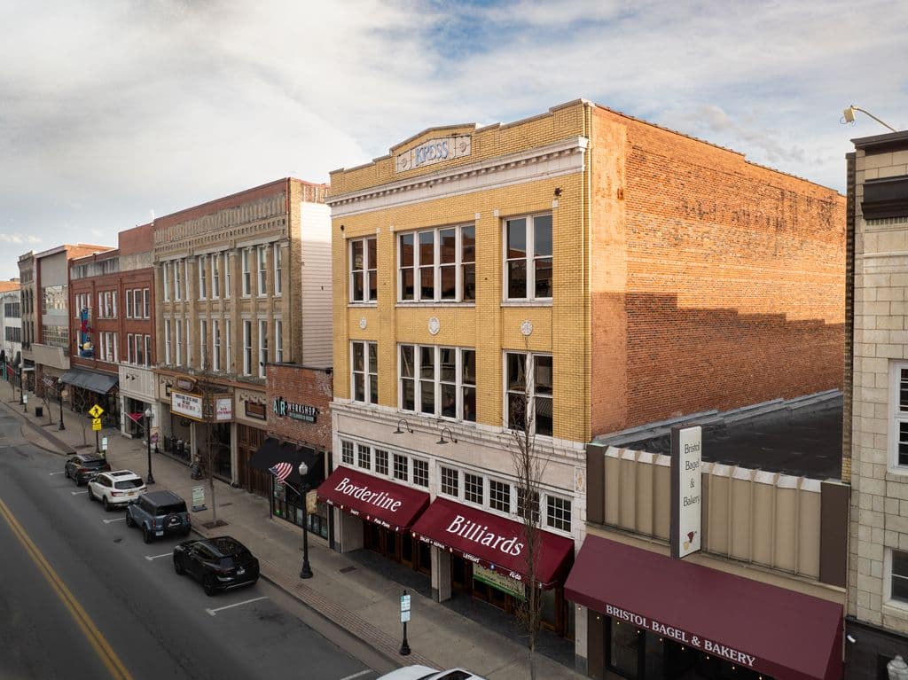 628 State Street — photo 1